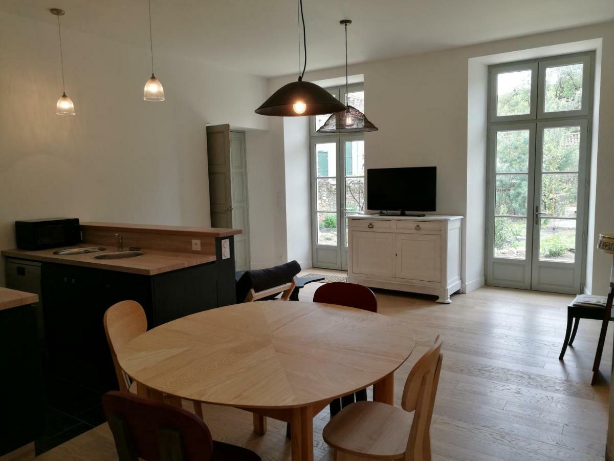 Gite Maison De L'Abbe 索雷兹 外观 照片