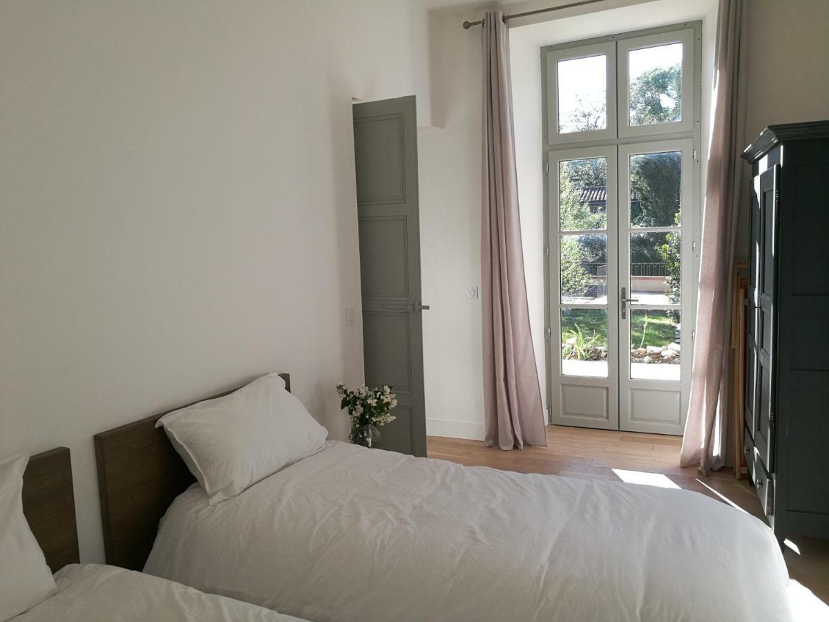 Gite Maison De L'Abbe 索雷兹 外观 照片